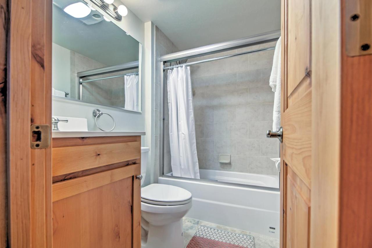 Truckee Condo With Grill And Northstar Resort Shuttle エクステリア 写真